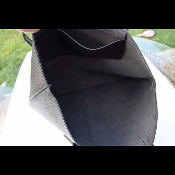 NWOT Vince Camuto tote bag - Picture 5 of 8